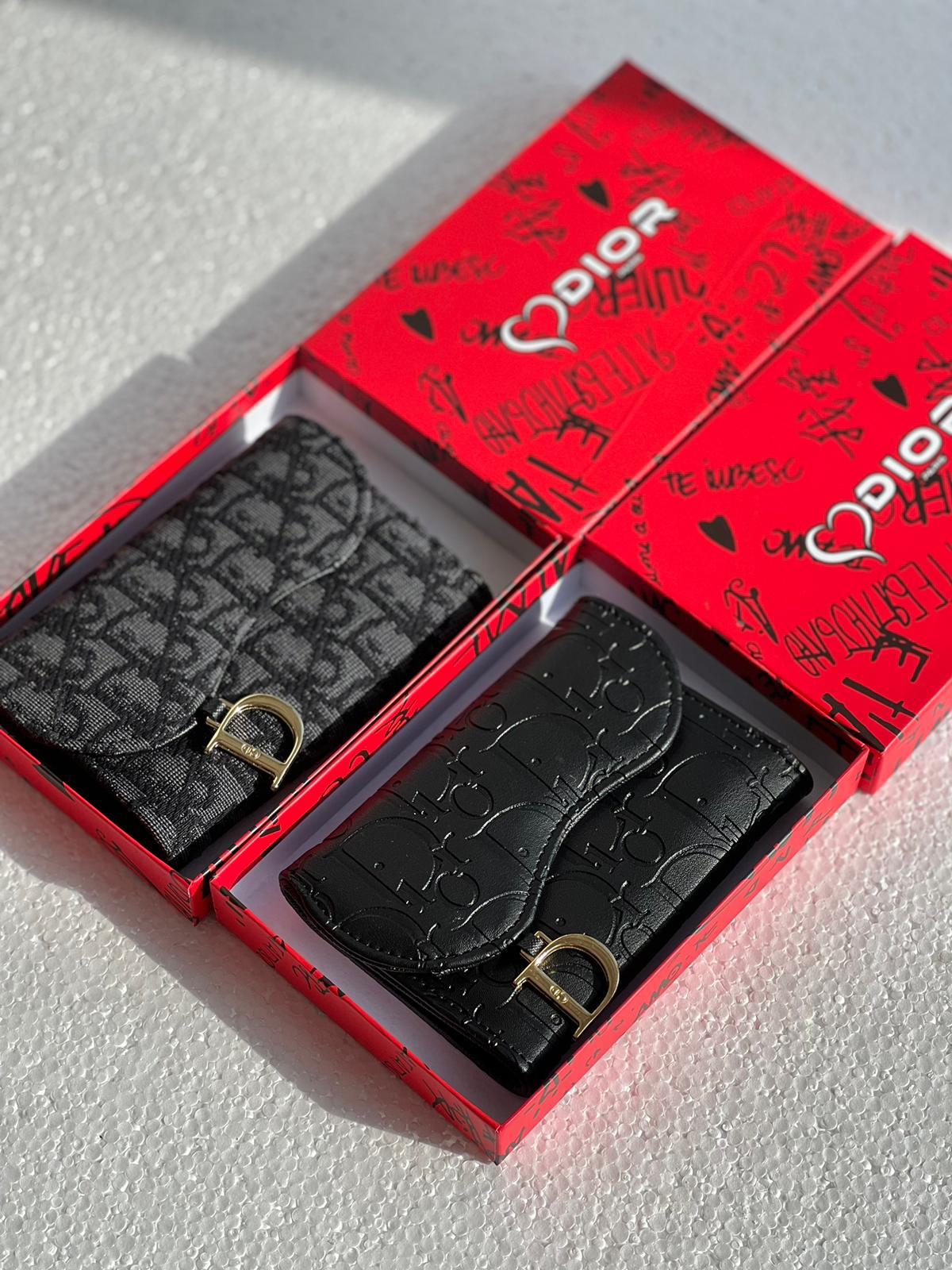 جزدان نسائى