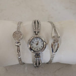 طقم ساعه نسائية مع اساور
